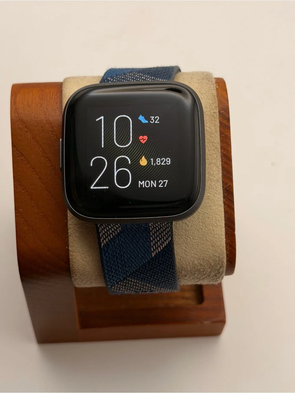 Fitbit Versa 2, Tested, Excellent, Charger Included, Black/Mist Gray, Fitness T - Picture 5 of 7